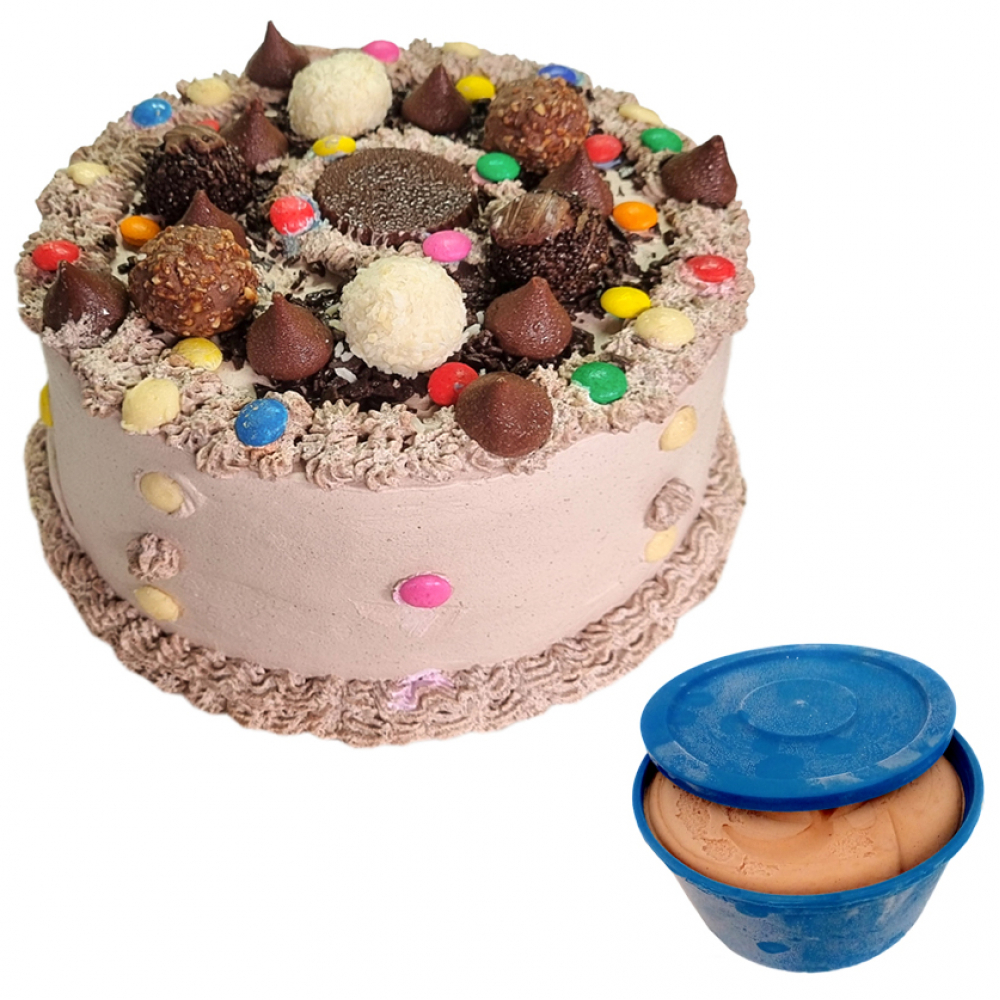 Cake chocolate Chucherías de nata (12 comensales) + helado de crema